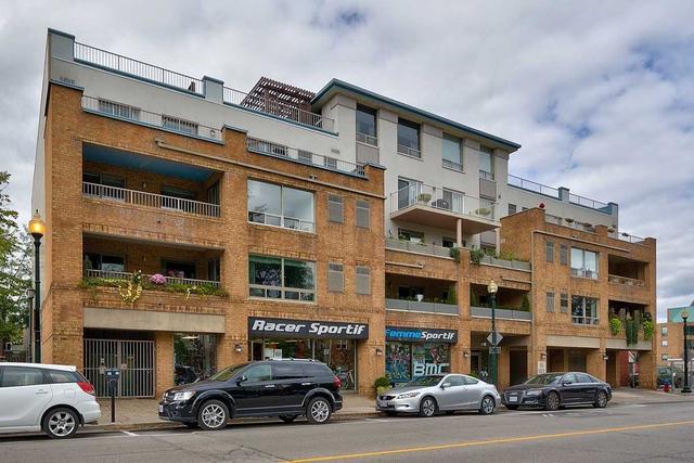 304 - 151 Robinson St, Condo with 2 bedrooms, 2 bathrooms and 1 parking in Oakville ON | Image 1