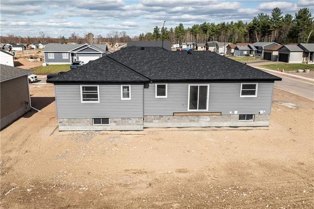 32 Durant Street, House detached with 4 bedrooms, 3 bathrooms and 4 parking in Petawawa ON | Image 26