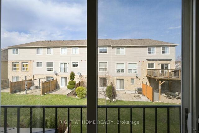 35 - 7284 Bellshire Gate, Townhouse with 3 bedrooms, 2 bathrooms and 2 parking in Mississauga ON | Image 4