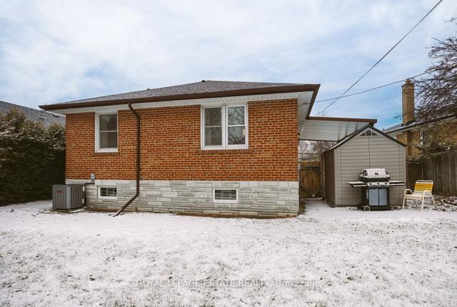 66 Wantanopa Cres, House detached with 3 bedrooms, 1 bathrooms and 3 parking in Toronto ON | Image 26