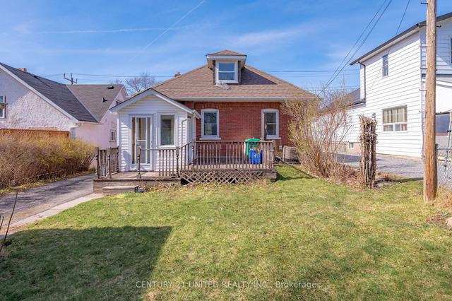 741 Third Ave, House detached with 4 bedrooms, 1 bathrooms and 3 parking in Peterborough ON | Image 26