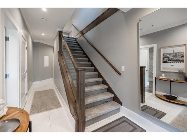 33920 Tooley Place, House detached with 6 bedrooms, 4 bathrooms and 4 parking in Kelowna BC | Image 5