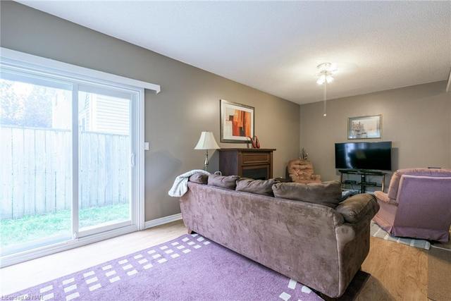 24 The Meadows Street, House detached with 3 bedrooms, 1 bathrooms and 5 parking in St. Catharines ON | Image 16
