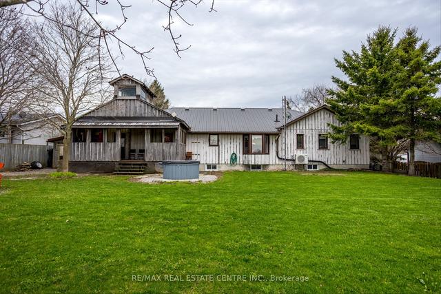 27 Bruce St, House detached with 3 bedrooms, 3 bathrooms and 8 parking in Kawartha Lakes ON | Image 24