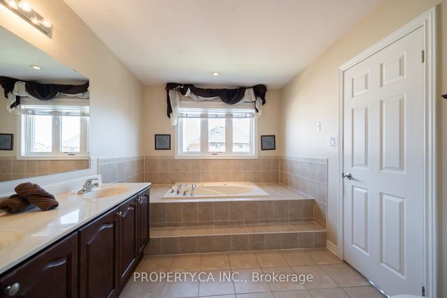137 Earlsbridge Blvd, House detached with 4 bedrooms, 4 bathrooms and 6 parking in Brampton ON | Image 31
