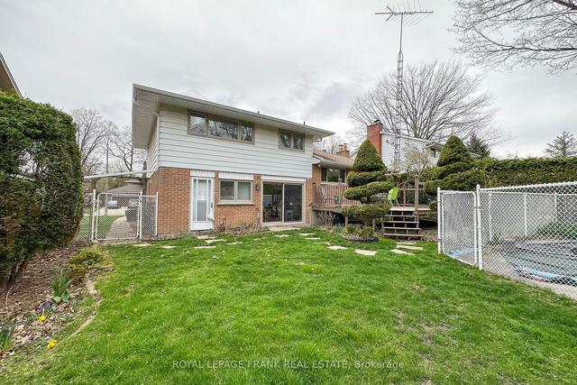 1017 Oshawa Blvd N, House detached with 3 bedrooms, 2 bathrooms and 3 parking in Oshawa ON | Image 11