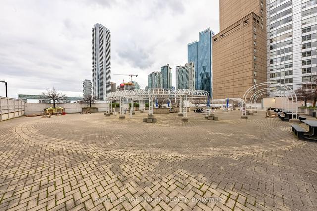 1410 - 25 The Esplanade St, Condo with 1 bedrooms, 1 bathrooms and 0 parking in Toronto ON | Image 13