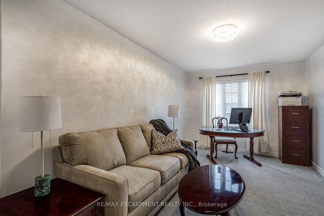 71 Oakhaven Pl, Townhouse with 3 bedrooms, 4 bathrooms and 4 parking in Hamilton ON | Image 19