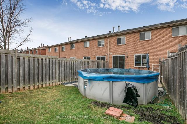 47 Michael Cres, House attached with 3 bedrooms, 3 bathrooms and 3 parking in Barrie ON | Image 28