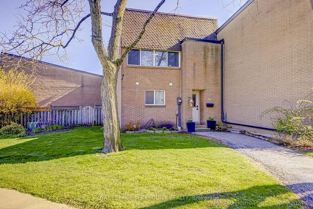 38 - 1235 Radom St, Townhouse with 3 bedrooms, 3 bathrooms and 1 parking in Pickering ON | Image 4