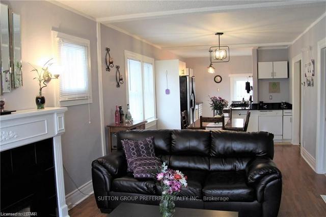 360 Oakland Ave, House detached with 3 bedrooms, 2 bathrooms and 2 parking in London ON | Image 17