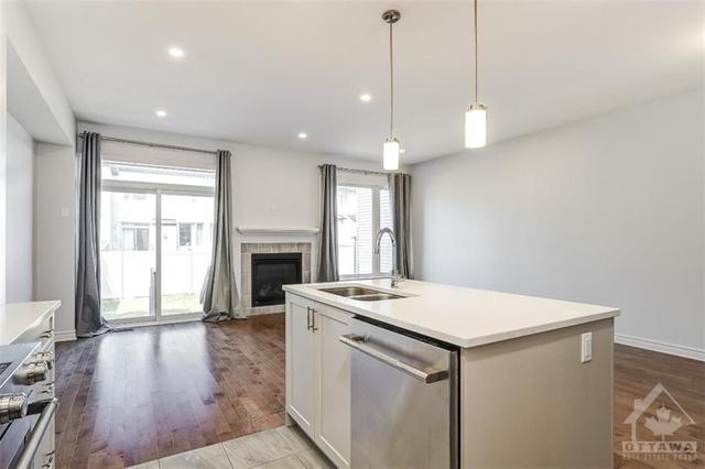 149 Crevasse Road, Townhouse with 3 bedrooms, 3 bathrooms and 3 parking in Ottawa ON | Image 11