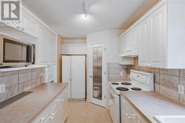 716 53 Avenue Sw, House detached with 3 bedrooms, 3 bathrooms and 2 parking in Calgary AB | Image 13