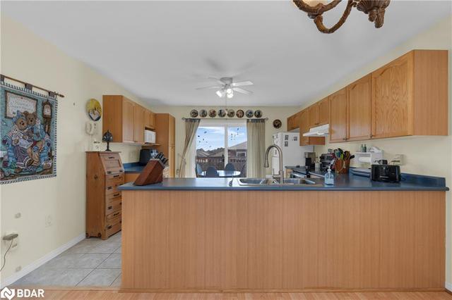 32 Dunsmore Lane, House detached with 4 bedrooms, 3 bathrooms and 6 parking in Barrie ON | Image 5