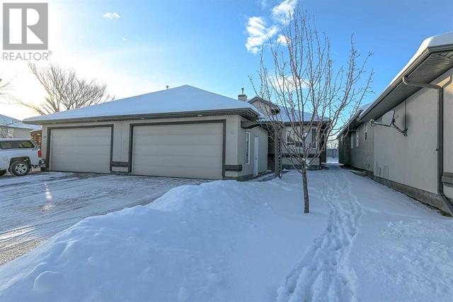 15, - 8910 122 Avenue, House semidetached with 4 bedrooms, 3 bathrooms and 3 parking in Grande Prairie AB | Image 1