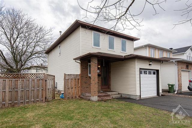 1787 D'amour Crescent, House detached with 3 bedrooms, 2 bathrooms and 5 parking in Ottawa ON | Image 2