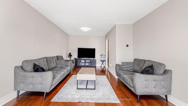 19 Benjamin Boake Tr, House semidetached with 3 bedrooms, 3 bathrooms and 4 parking in Toronto ON | Image 34