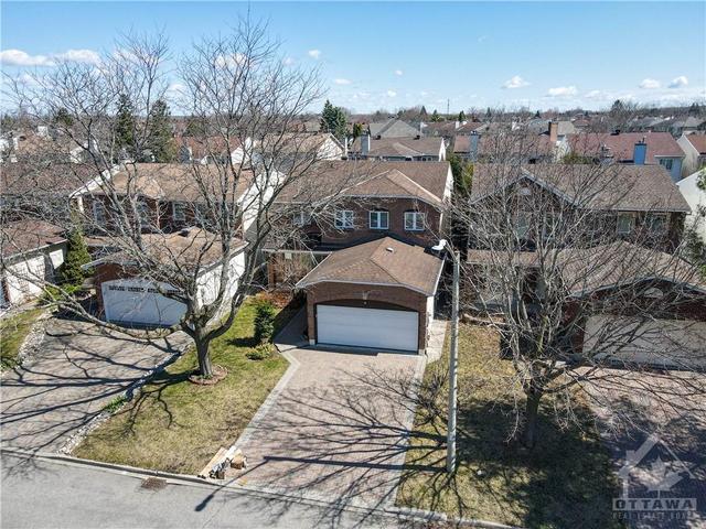 17 Pittaway Avenue, House detached with 5 bedrooms, 4 bathrooms and 4 parking in Ottawa ON | Image 24