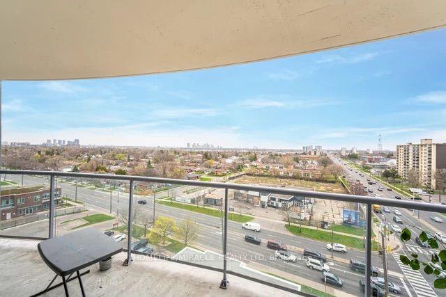 1002 - 2152 Lawrence Ave E, Condo with 3 bedrooms, 2 bathrooms and 1 parking in Toronto ON | Image 19