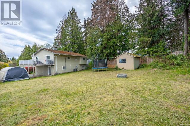 6833 Philip Rd, House detached with 5 bedrooms, 3 bathrooms and 4 parking in Lantzville BC | Image 30