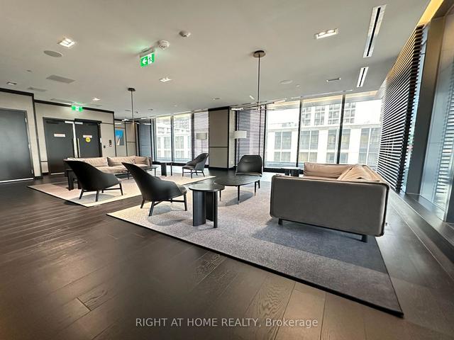 1806 - 501 Yonge St, Condo with 0 bedrooms, 1 bathrooms and 0 parking in Toronto ON | Image 8