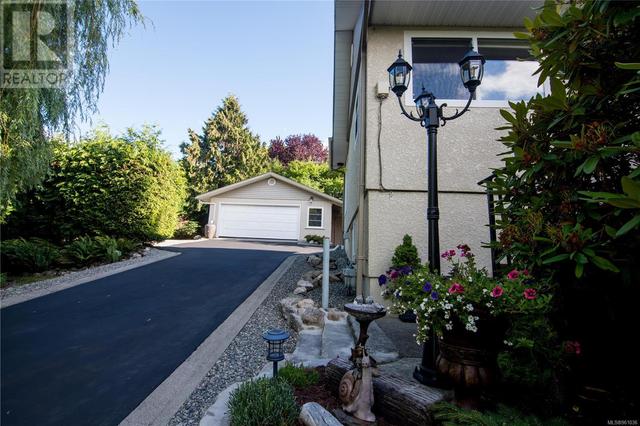 5235 Hammond Bay Rd, House detached with 3 bedrooms, 3 bathrooms and 5 parking in Nanaimo BC | Image 6