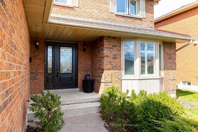 73 Ingleborough Dr, House detached with 3 bedrooms, 4 bathrooms and 4 parking in Whitby ON | Image 12