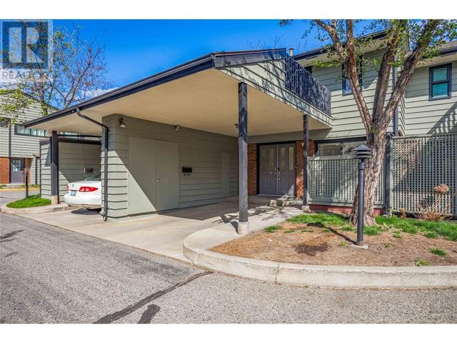 114 - 1050 Springfield Road, House attached with 3 bedrooms, 2 bathrooms and 2 parking in Kelowna BC | Image 1