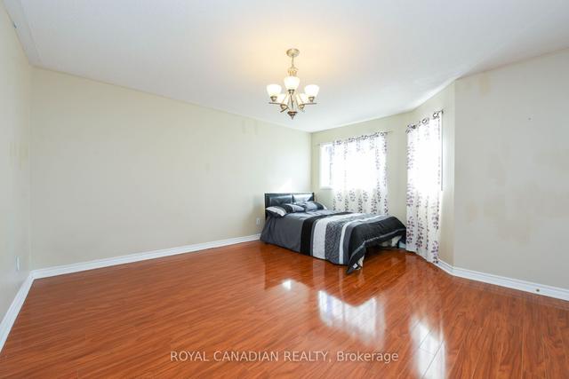 1230 Prestonwood Cres, House semidetached with 3 bedrooms, 4 bathrooms and 4 parking in Mississauga ON | Image 9