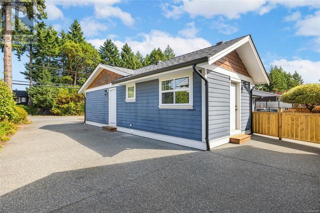 7357 Lantzville Rd, House detached with 3 bedrooms, 3 bathrooms and 3 parking in Lantzville BC | Image 5