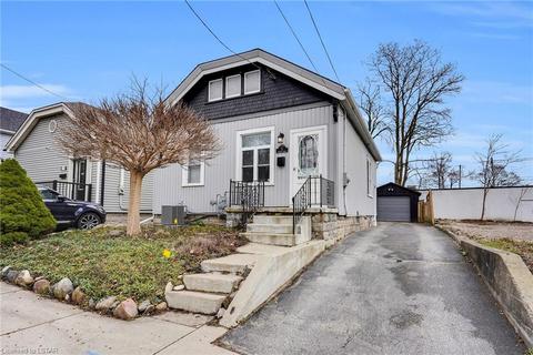 3 Kennon Place, London, ON, N6C1K7 | Card Image