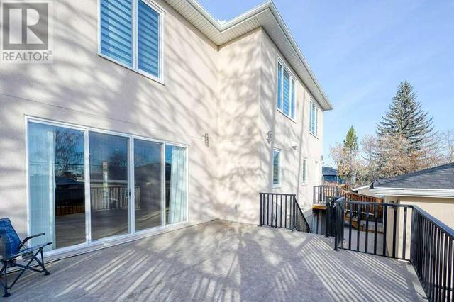 54 Malibou Road Sw, House detached with 5 bedrooms, 3 bathrooms and 3 parking in Calgary AB | Image 15