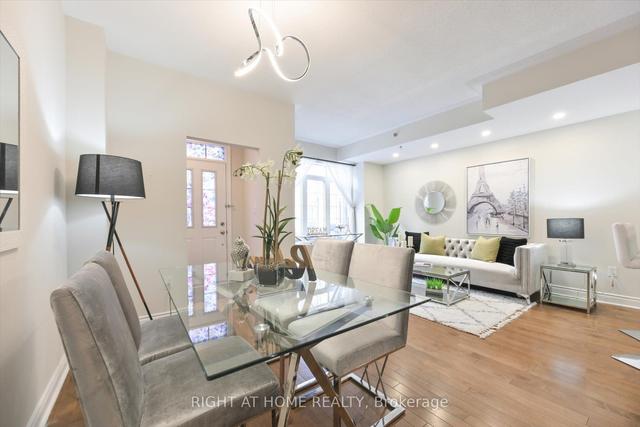 36 - 8 Brighton Pl, Townhouse with 3 bedrooms, 3 bathrooms and 2 parking in Vaughan ON | Image 2