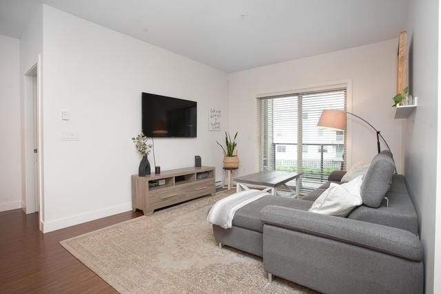 209 - 20219 54a Avenue, Condo with 2 bedrooms, 2 bathrooms and 2 parking in Langley BC | Image 2