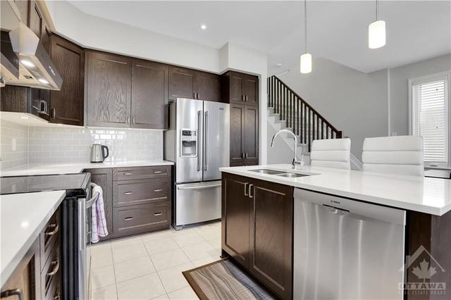 811 Quartet Avenue, Townhouse with 3 bedrooms, 3 bathrooms and 2 parking in Ottawa ON | Image 14
