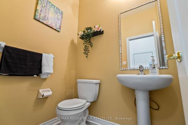 10 Campview St, House detached with 4 bedrooms, 3 bathrooms and 4 parking in Whitby ON | Image 8