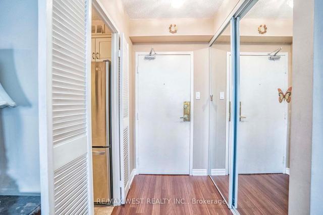 1406 - 75 Emmett Ave, Condo with 2 bedrooms, 2 bathrooms and 1 parking in Toronto ON | Image 34