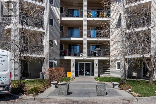 4214, - 4975 130 Avenue Se, Condo with 2 bedrooms, 2 bathrooms and 1 parking in Calgary AB | Image 1