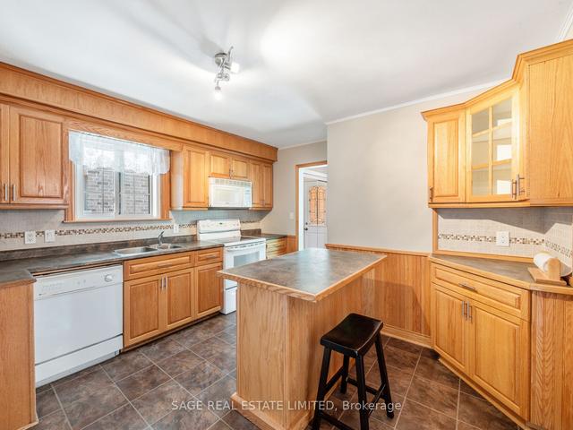 844 Ninth St, House detached with 3 bedrooms, 2 bathrooms and 5 parking in Mississauga ON | Image 3