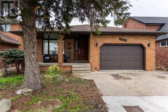 3154 Fazio Drive, House detached with 4 bedrooms, 2 bathrooms and null parking in Windsor ON | Image 3