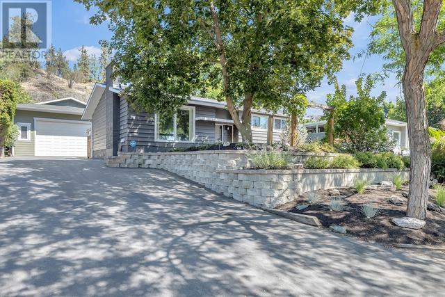 1224 Mountain Avenue, House detached with 6 bedrooms, 2 bathrooms and 14 parking in Kelowna BC | Image 2