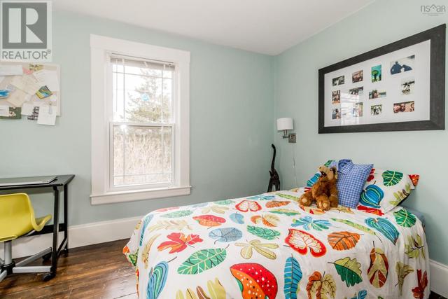 204 Main Street, House detached with 3 bedrooms, 1 bathrooms and null parking in Berwick NS | Image 38