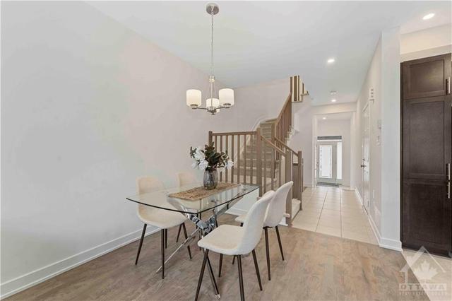 301 Broadridge Crescent, Townhouse with 3 bedrooms, 3 bathrooms and 3 parking in Ottawa ON | Image 13
