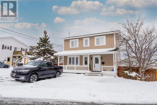 16 Senate Crescent, House detached with 4 bedrooms, 3 bathrooms and null parking in Mount Pearl NL | Image 2