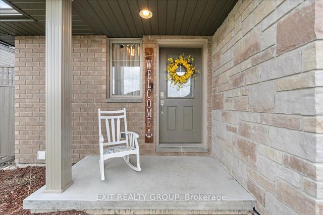 47 Liberty Cres, House attached with 2 bedrooms, 2 bathrooms and 3 parking in Quinte West ON | Image 34