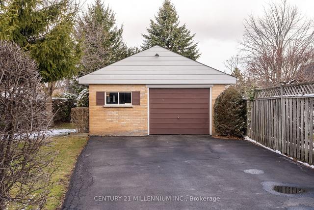 94 Sherwood Ave, House detached with 3 bedrooms, 2 bathrooms and 6 parking in Oshawa ON | Image 26
