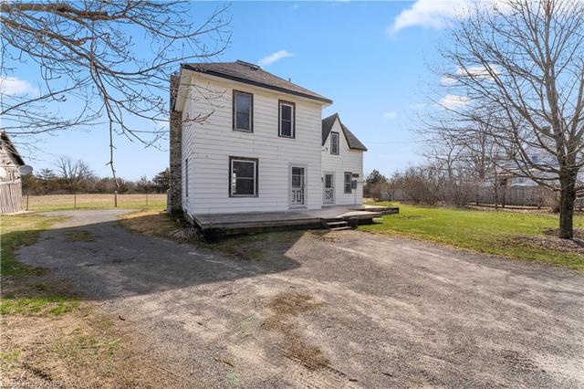 338 Burridge Road, House detached with 3 bedrooms, 2 bathrooms and 7 parking in South Frontenac ON | Image 12
