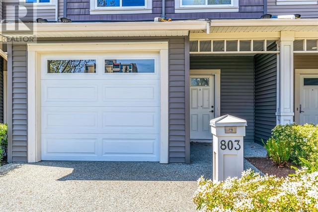803 - 1675 Crescent View Dr, House attached with 3 bedrooms, 3 bathrooms and null parking in Nanaimo BC | Image 2
