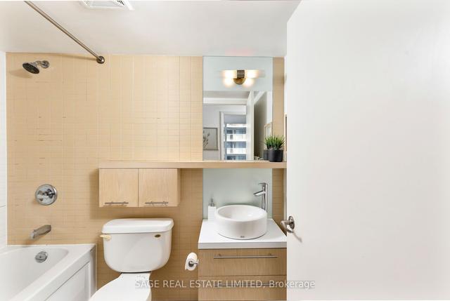 1308 - 25 Carlton St, Condo with 1 bedrooms, 1 bathrooms and 0 parking in Toronto ON | Image 21