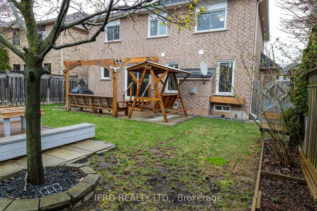 5435 Blue Spruce Ave, House detached with 4 bedrooms, 3 bathrooms and 4 parking in Burlington ON | Image 34